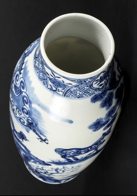 古玩陶瓷十二生肖青花橄欖瓶真品鑒賞圖