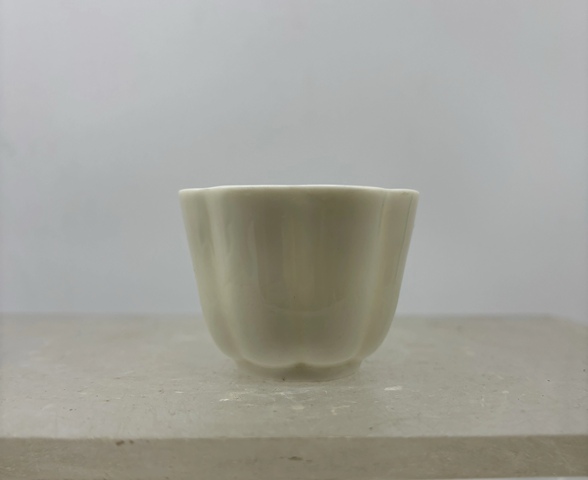 古玩陶瓷德化白瓷方杯真品鑒賞圖
