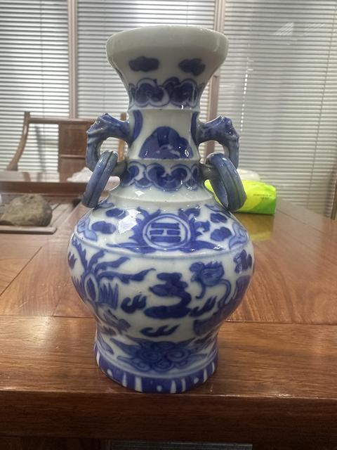 古玩陶瓷青花瓶真品鑒賞圖