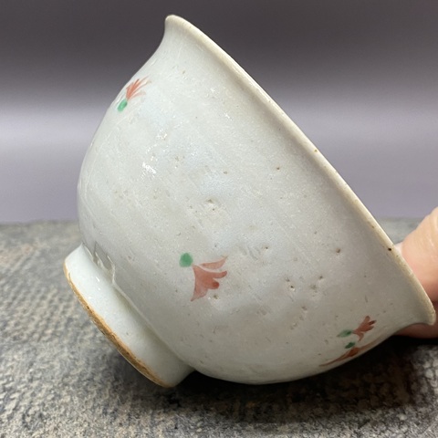 古玩陶瓷清晚期·紅綠彩·花卉紋杯拍賣,當(dāng)前價(jià)格269元