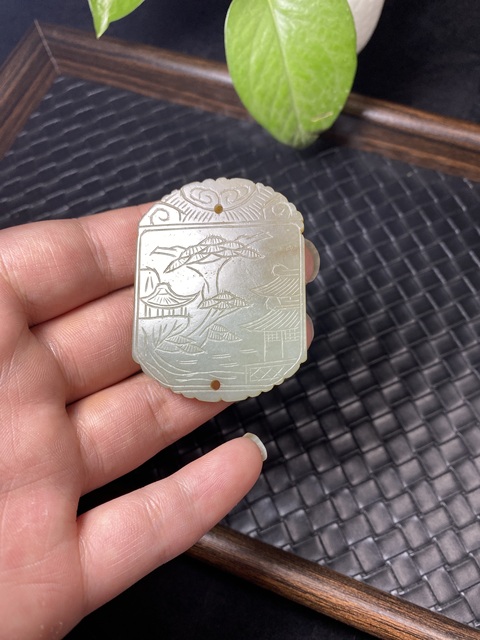 古玩玉器(珠博入盒)清代和田玉山水樓臺玉牌子拍賣,當前價格13000元