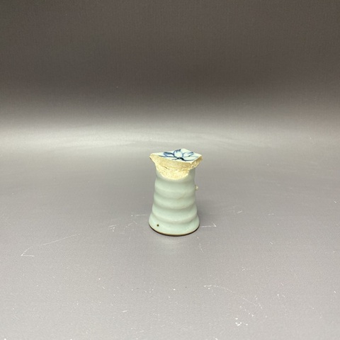 古玩陶瓷荷花紋竹節(jié)柄高足杯青花標(biāo)本真品鑒賞圖