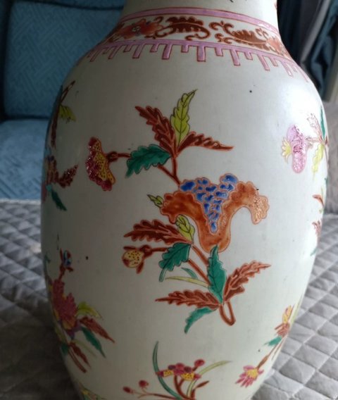 古玩陶瓷花卉紋粉彩瓶真品鑒賞圖