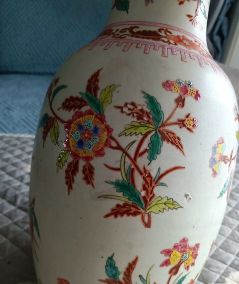 古玩陶瓷花卉紋粉彩瓶真品鑒賞圖