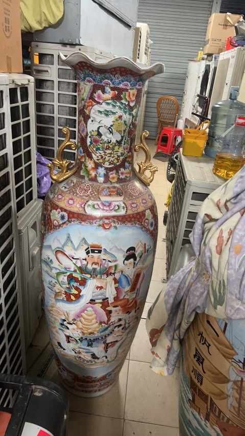 古玩陶瓷粉彩人物故事紋花口瓶真品鑒賞圖