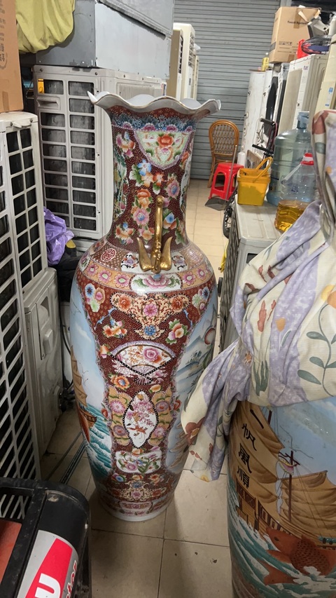 古玩陶瓷粉彩人物故事紋花口瓶真品鑒賞圖