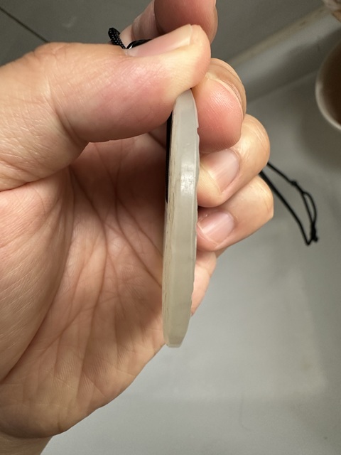 古玩玉器和田玉雕“卷云紋璧”真品鑒賞圖