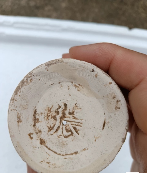 古玩陶瓷五代磁州窯白釉綠彩菱花口粉盒真品鑒賞圖