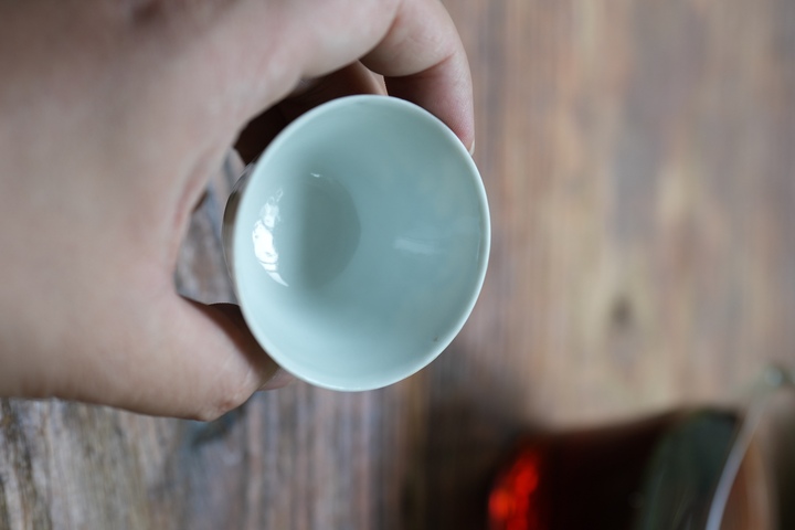 古玩陶瓷花鳥紋青花杯真品鑒賞圖