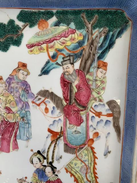 古玩陶瓷人物紋粉彩盤真品鑒賞圖