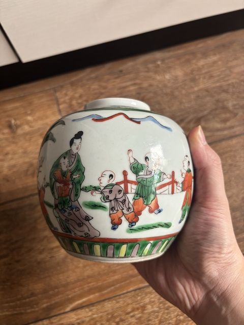 古玩陶瓷五彩仕女嬰戲圖蓋罐拍賣,當前價格799元