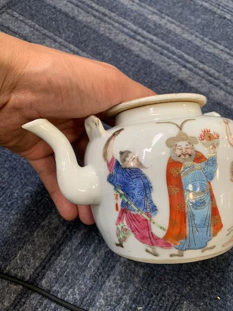 古玩陶瓷粉彩壺真品鑒賞圖