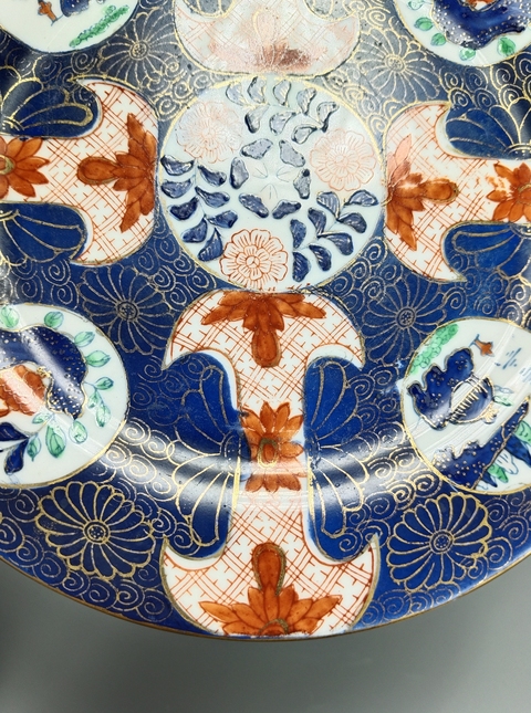 古玩陶瓷民國-藍(lán)地五彩花卉紋盤拍賣,當(dāng)前價格1699元