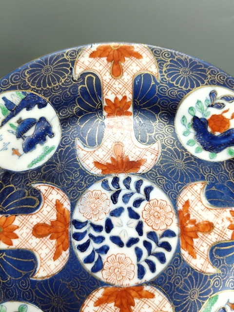 古玩陶瓷民國-藍(lán)地五彩花卉紋盤拍賣,當(dāng)前價格1699元