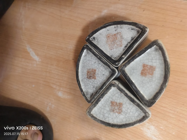 古玩陶瓷粉彩貼花人物蓋盒,平臺(tái)不讓估價(jià)拍賣,當(dāng)前價(jià)格0元
