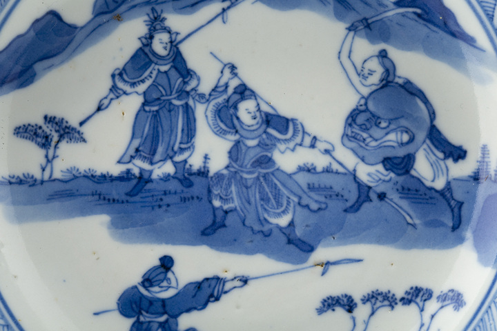 古玩陶瓷清晚·青花比武圖小盤拍賣,當前價格0元