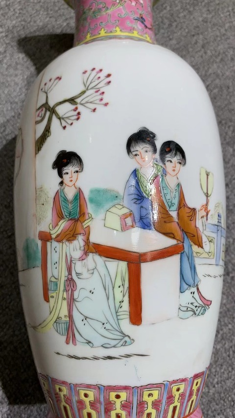 古玩陶瓷仕女紋粉彩瓶真品鑒賞圖