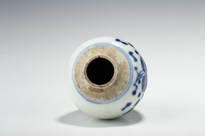 古玩陶瓷清中·青花花果紋小罐拍賣,當前價格216元