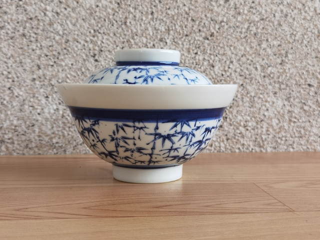 古玩陶瓷青花蓋碗真品鑒賞圖