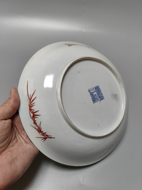古玩陶瓷綠地匝道粉彩花卉紋盤真品鑒賞圖