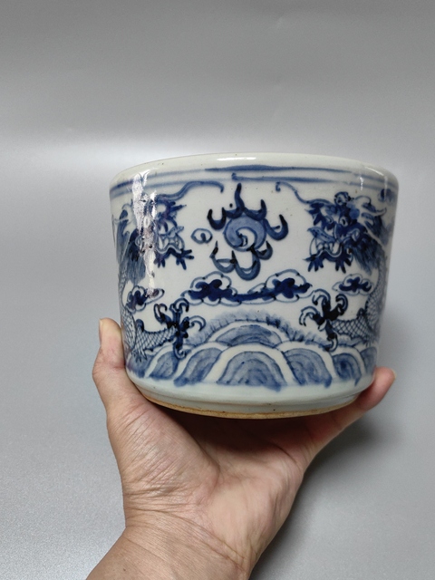 古玩陶瓷青花龍紋香爐真品鑒賞圖