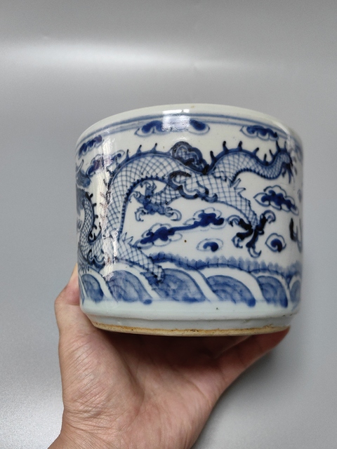 古玩陶瓷青花龍紋香爐真品鑒賞圖