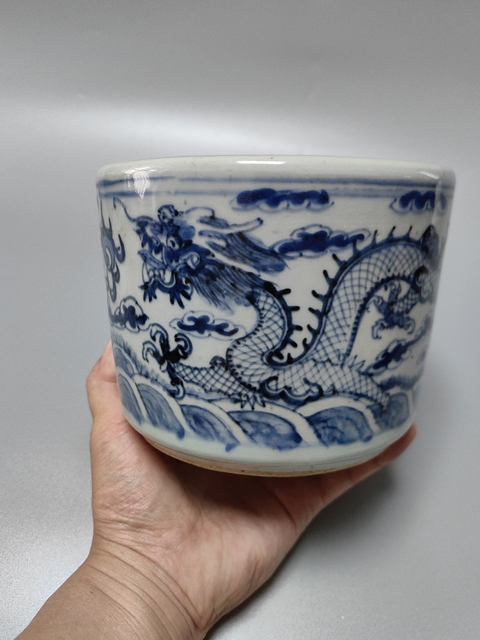 古玩陶瓷青花龍紋香爐真品鑒賞圖