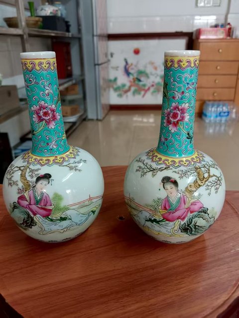 古玩陶瓷仕女人物紋天球瓶真品鑒賞圖
