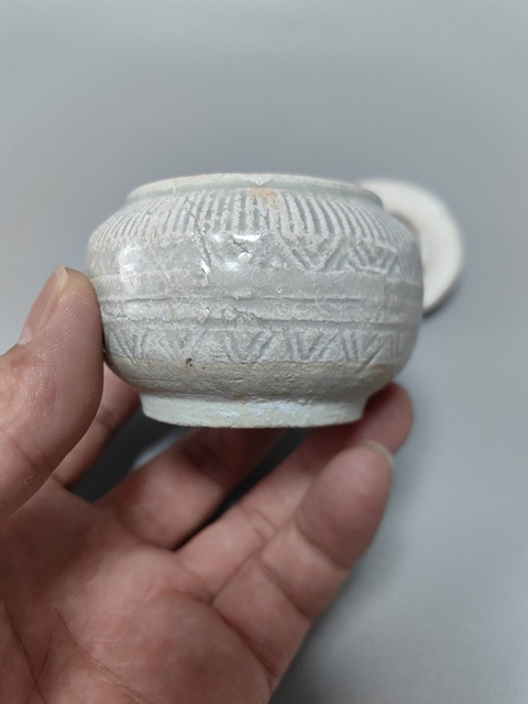 古玩陶瓷青白釉蓋罐真品鑒賞圖