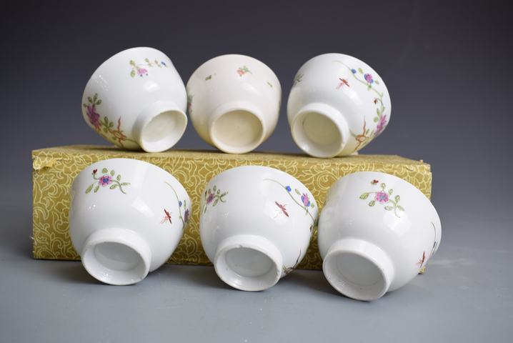 古玩陶瓷清中晚粉彩花卉紋杯一組真品鑒賞圖