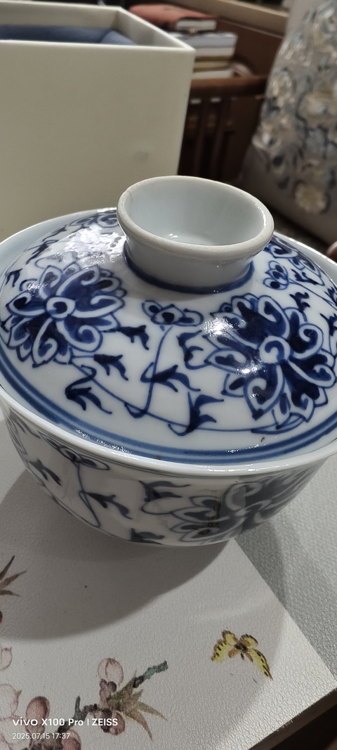 古玩陶瓷青花蓋碗真品鑒賞圖