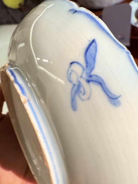 古玩陶瓷山水紋青花盤(pán)真品鑒賞圖