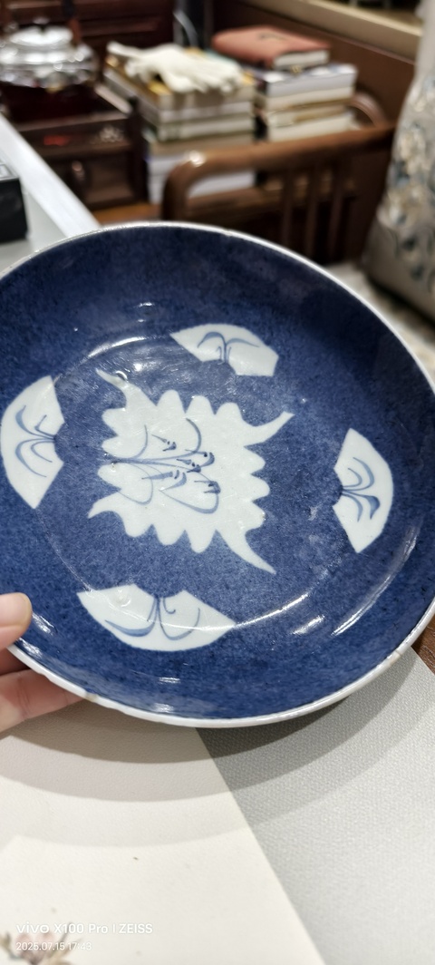 古玩陶瓷灑藍釉開光竹紋青花盤真品鑒賞圖