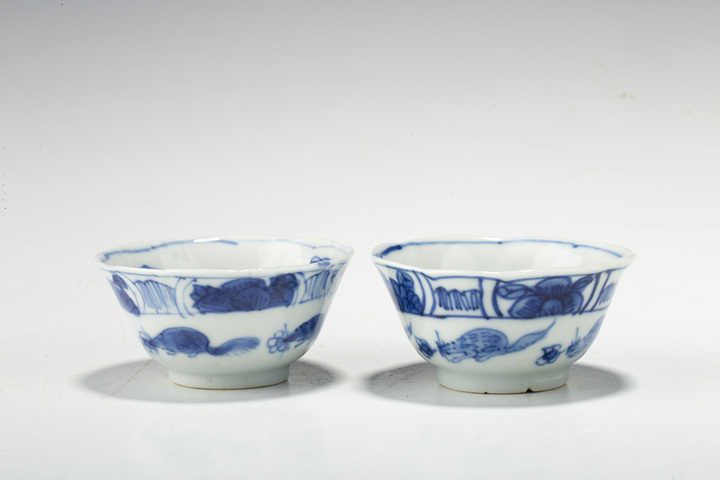 古玩陶瓷清康熙·青花海屋松鼠紋花口杯一對真品鑒賞圖
