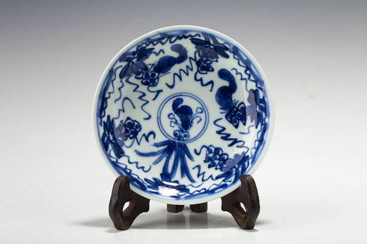 古玩陶瓷清康熙·青花松鼠葡萄紋杯碟一套真品鑒賞圖