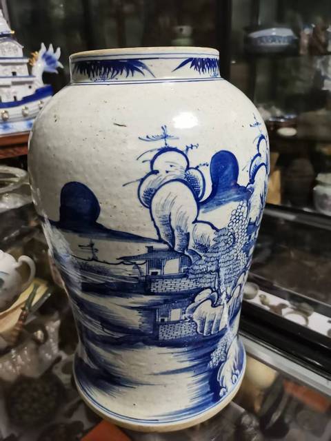 古玩陶瓷山水紋青花將軍罐真品鑒賞圖