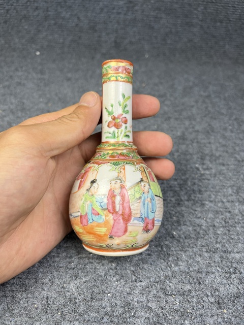 古玩陶瓷廣彩人物花鳥紋膽瓶拍賣,當前價格1588元