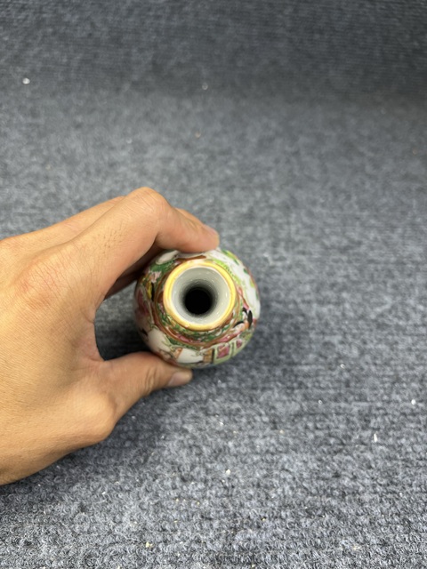 古玩陶瓷廣彩人物花鳥紋膽瓶拍賣,當前價格1588元