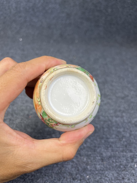古玩陶瓷廣彩人物花鳥紋膽瓶拍賣,當前價格1588元