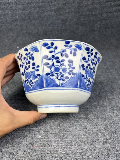 古玩陶瓷青花洞石花卉紋八方大碗拍賣,當前價格1388元