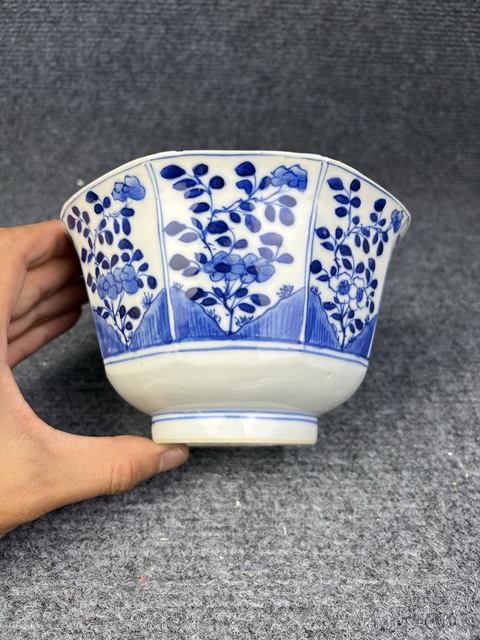 古玩陶瓷青花洞石花卉紋八方大碗拍賣,當前價格1388元