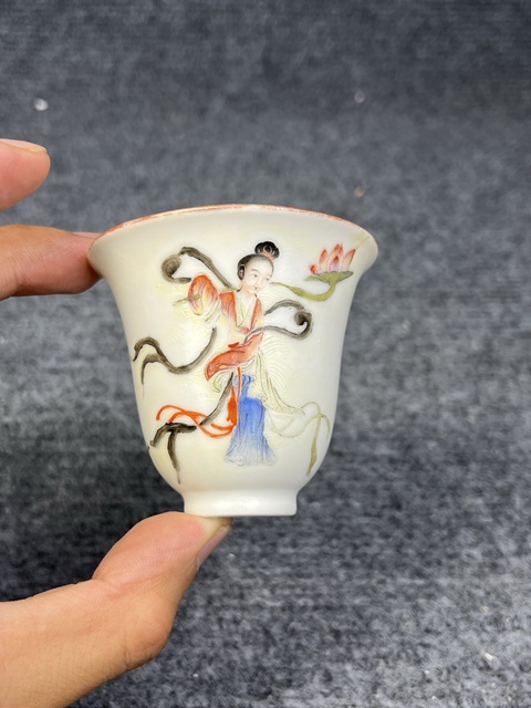 古玩陶瓷軋道粉彩天女散花紋鈴鐺杯拍賣,當(dāng)前價(jià)格4588元