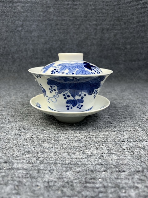 古玩陶瓷青花葡萄紋三才蓋碗拍賣,當前價格2288元