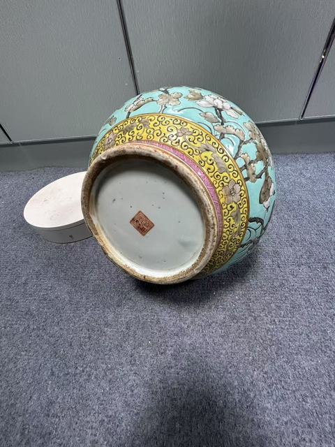 古玩陶瓷粉彩瓶真品鑒賞圖