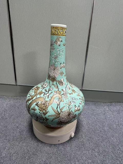 古玩陶瓷粉彩瓶真品鑒賞圖