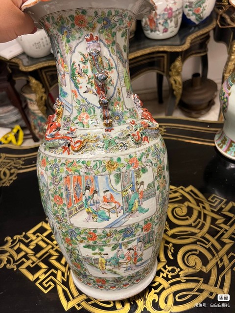 古玩陶瓷廣彩人物花鳥紋花口瓶真品鑒賞圖