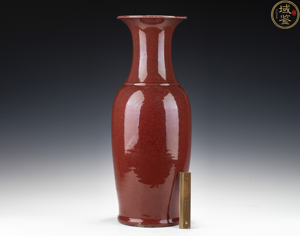 古玩陶瓷紅釉大瓶真品鑒賞圖