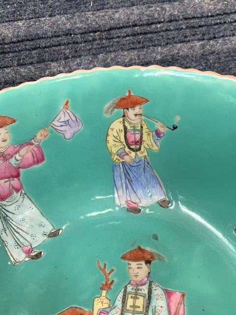 古玩陶瓷人物紋粉彩碗真品鑒賞圖