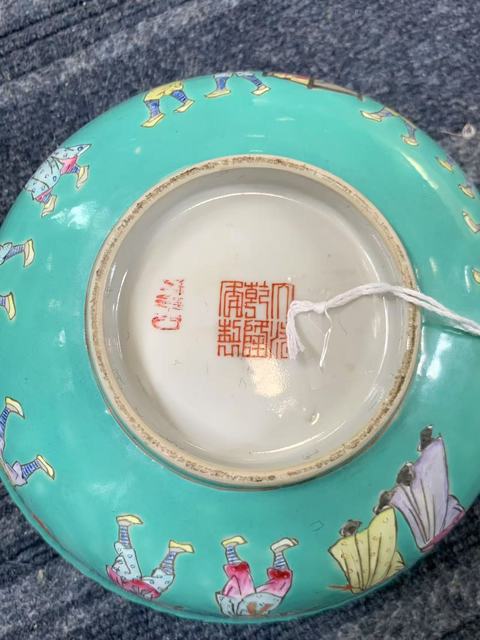 古玩陶瓷人物紋粉彩碗真品鑒賞圖