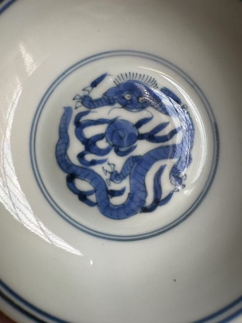 古玩陶瓷青花龍紋小盤（日本）真品鑒賞圖